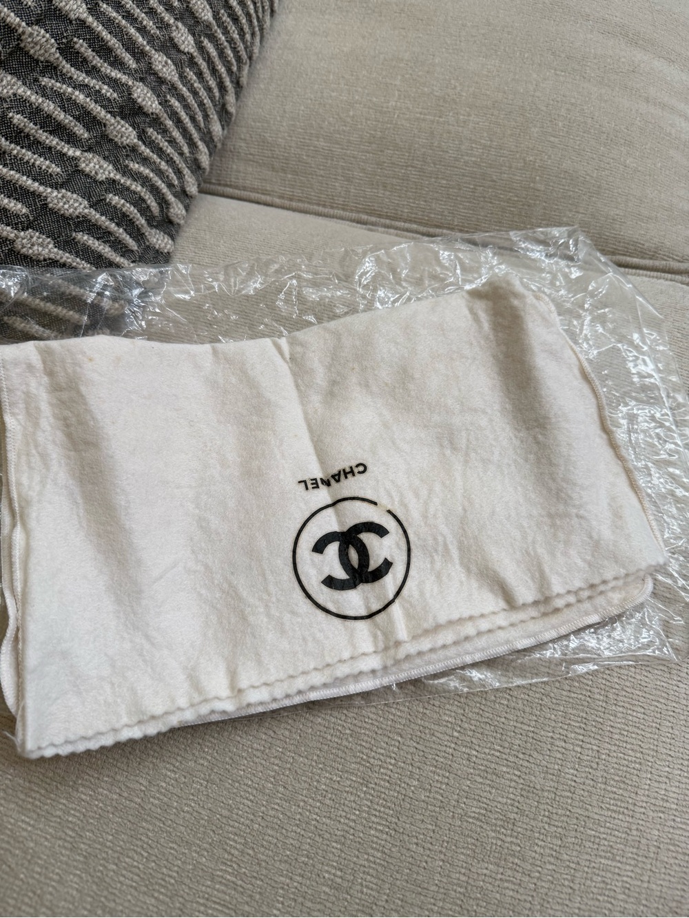 Chanel Brown Suede Camera Shoulder Bag Vintage - Picture 14 of 16